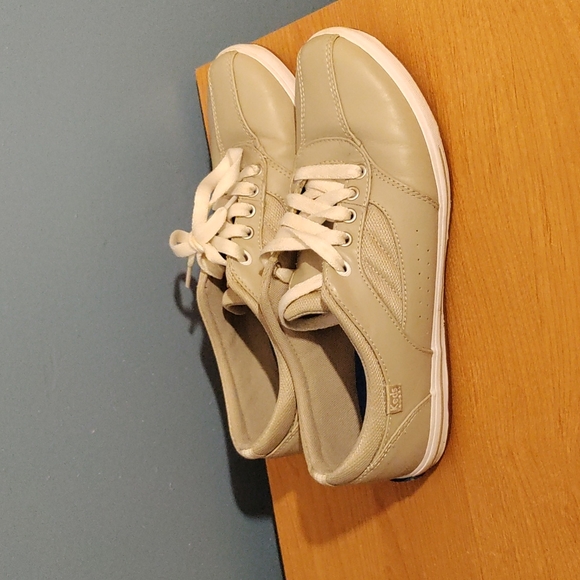 Keds women's size 8 tan sneakers - Picture 2 of 6